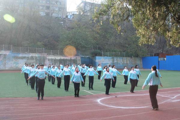 大连市中山区解放小学