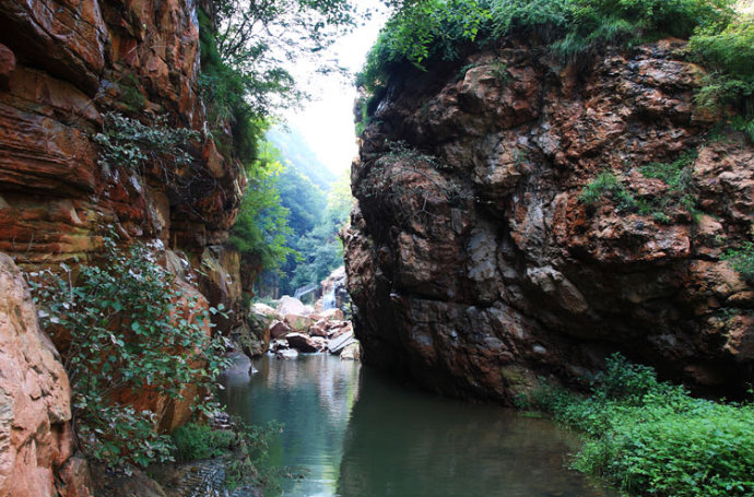 item/伏羲山/18484948" data-lemmaid="18484948">伏羲山 /a>旅游区内