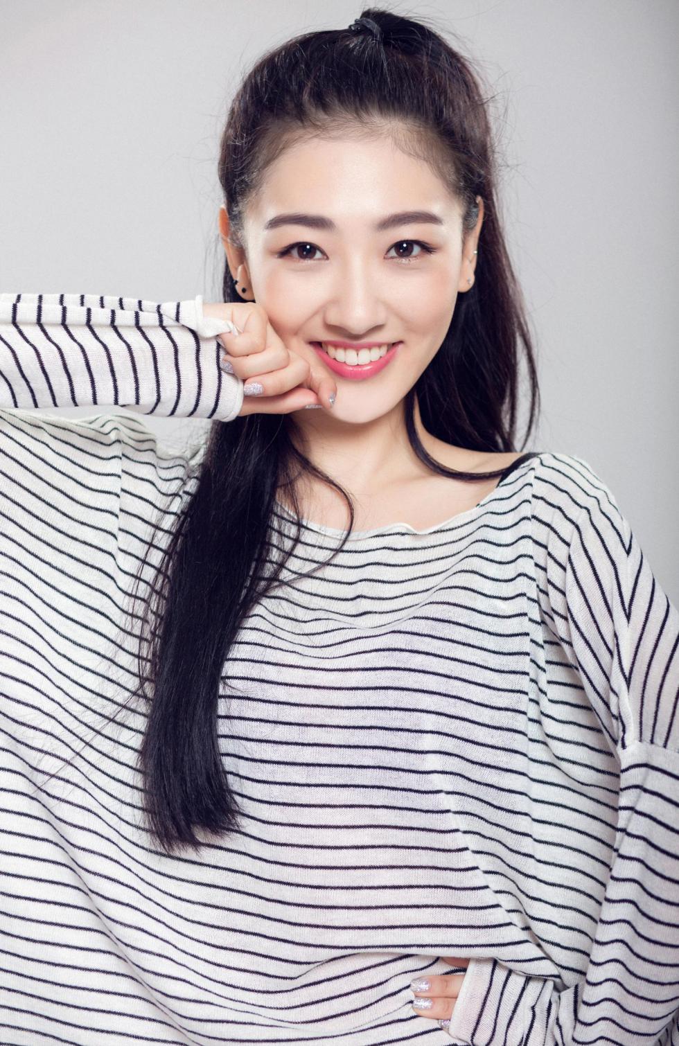  p>薛芊芊,1993年6月16日出生于北京市,毕业于中国传媒大学南广学院