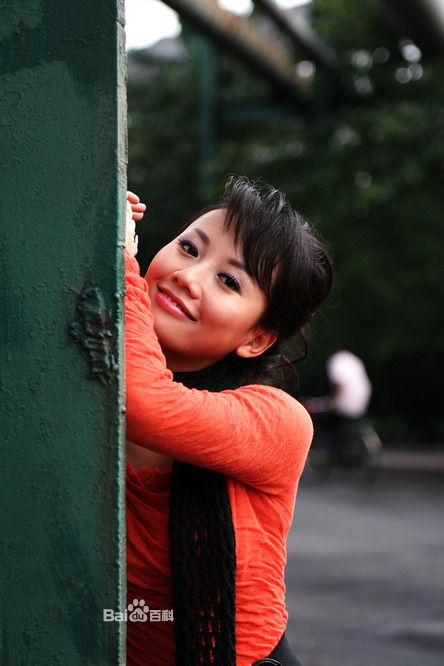  p>石琼璘,1979年10月23日出生于湖南长沙,中国内地节目主持人,毕业于