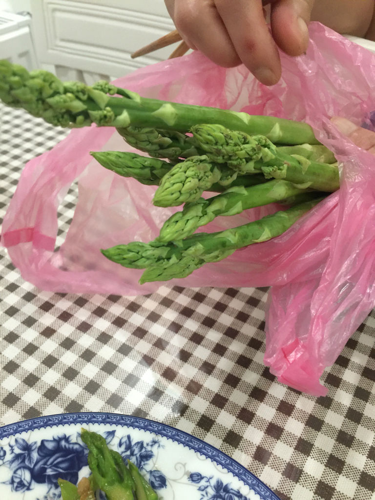  p data-id="gnvi0amjaa">长杆菜,又称箭杆白,长梗白菜,是白菜的一种.