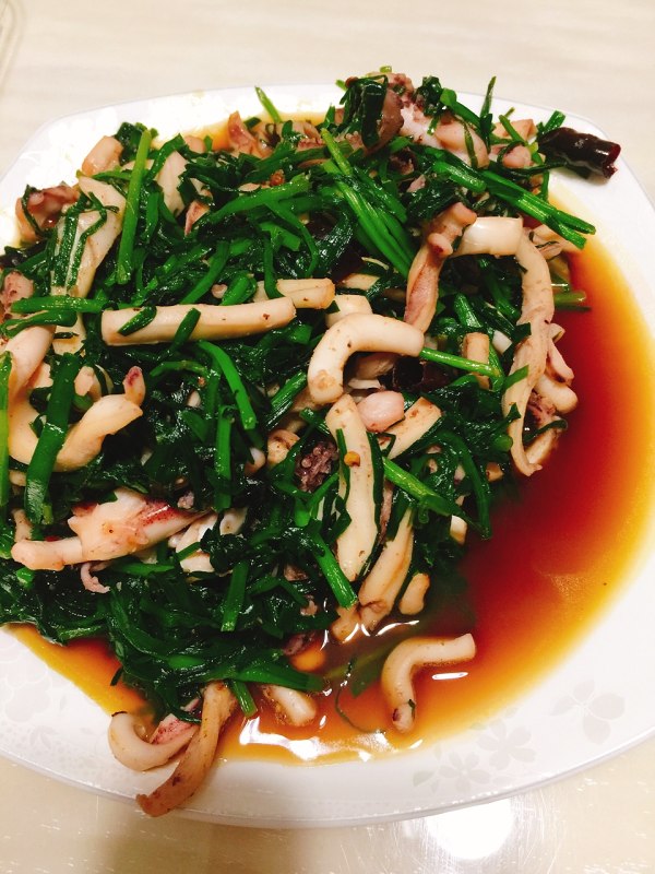 韭菜鲜鱿