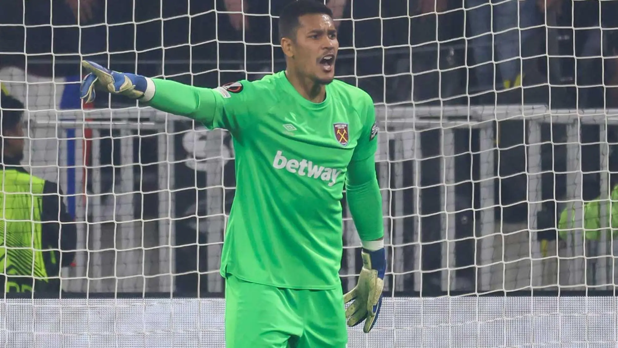  p>阿方斯·阿雷奥拉(alphonse aréola),1993年2月27日出生于 a