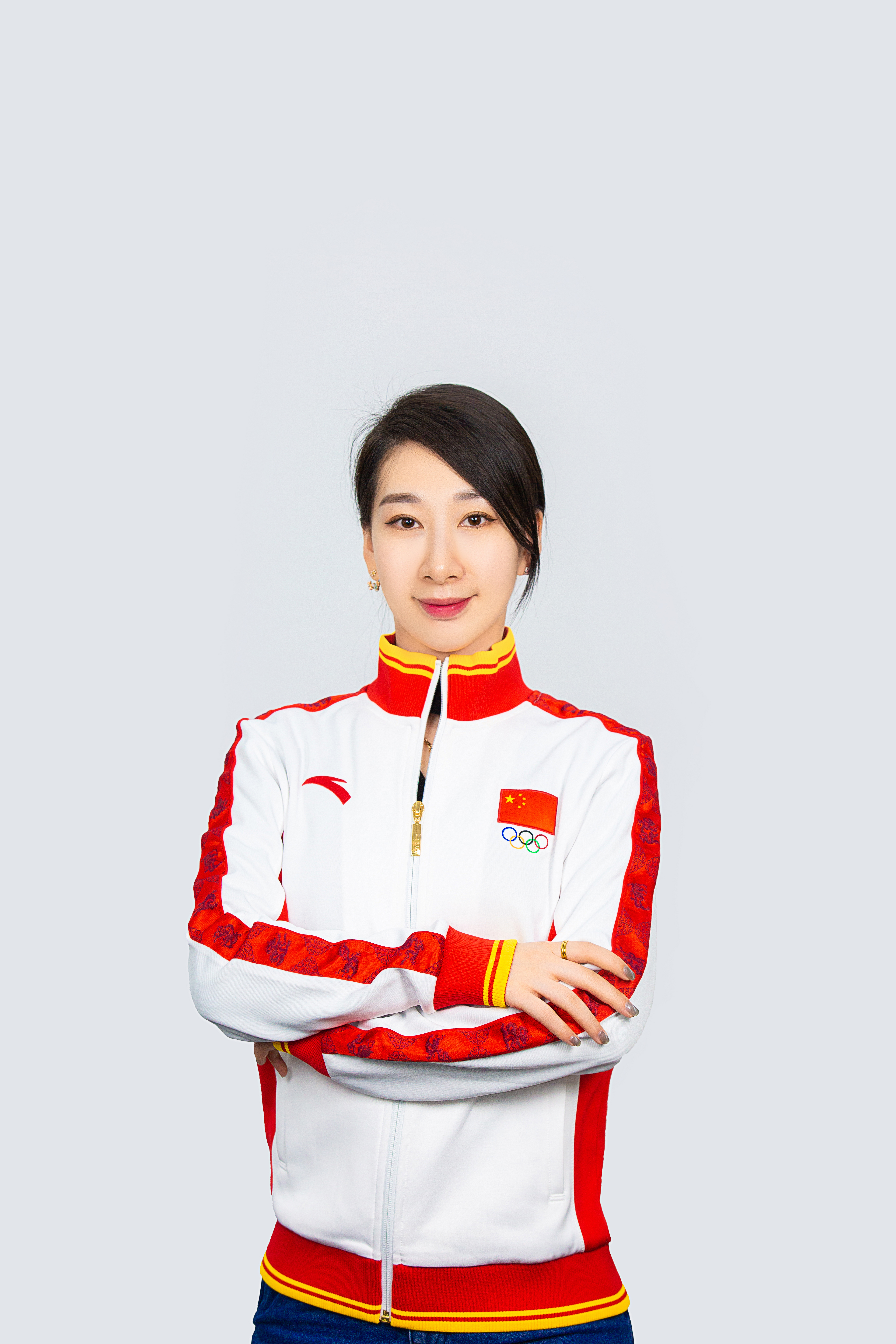 8r5lv3">陈宏,1994年2月11日出生于黑龙江省哈尔滨市,中国冰舞运动员