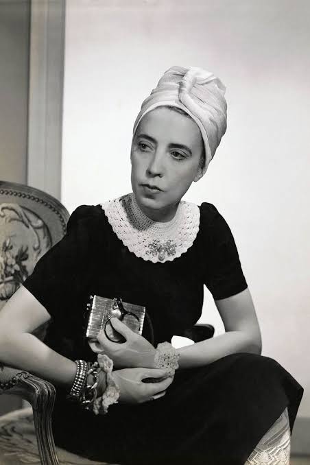  p>伊尔莎·斯奇培尔莉(elsa schiaparelli)(1890-1973)生于意大利