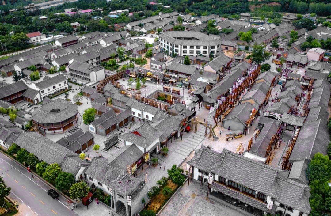  p data-id="gnbvgtjbqy">卫坡村,又名卫坡,魏家坡;位于河南省洛阳市 