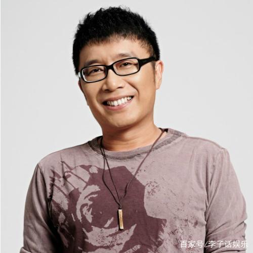 这个歌手曾做过建筑工人，本不是专业歌手，但却用2首歌赚了几亿_百科TA说