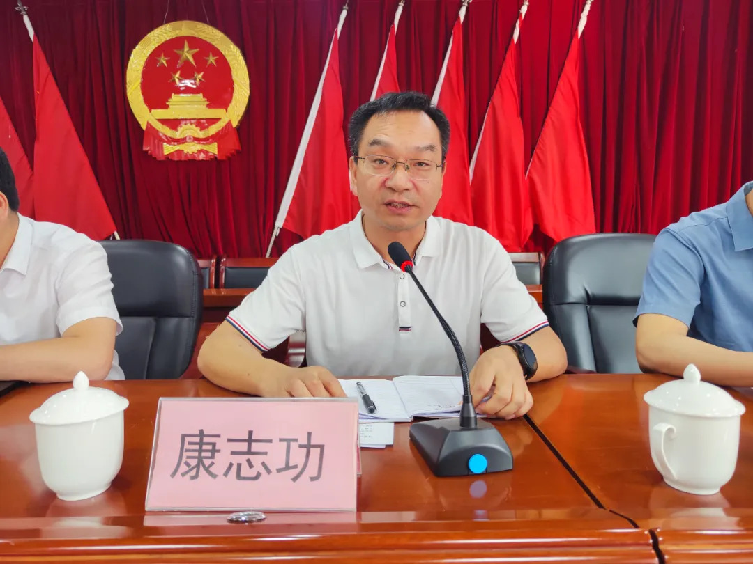  /p> p data-id="u9uqvzjizzkt">现任泉州市永春县吾峰镇党委书记. /p