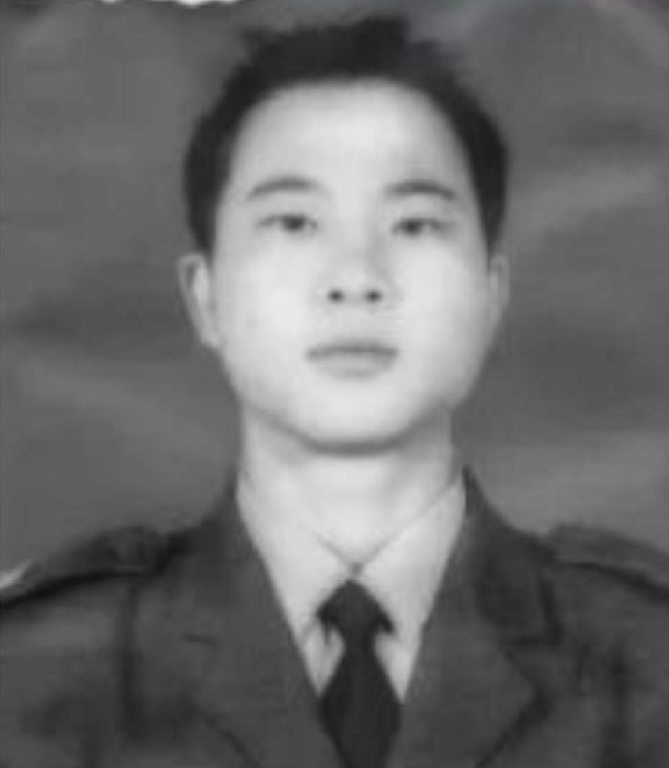 2004年8月27日),德宏州梁河县公安局原缉毒警察