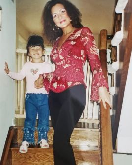 安德莱斯库和母亲