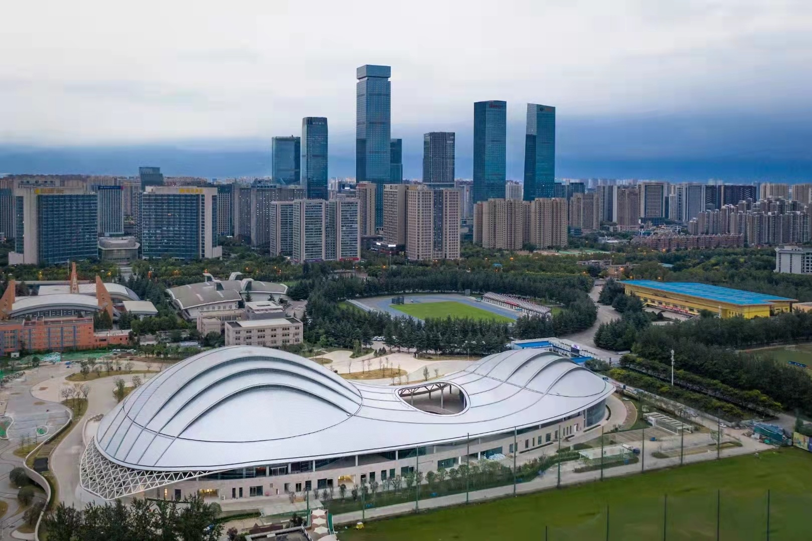 data-ctrid="u4h1oim4a6ip">陕西省体育馆,是十四运会新建场馆之一