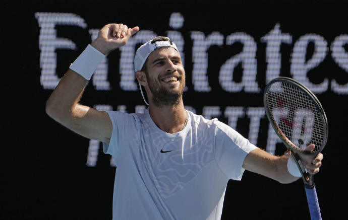 卡伦·卡恰诺夫