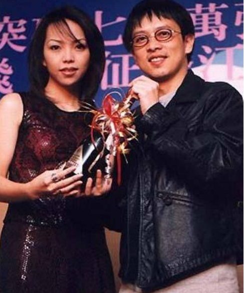 张雨生：实现了妹妹梦想的音乐才子，死后和妹妹合葬_百科TA说