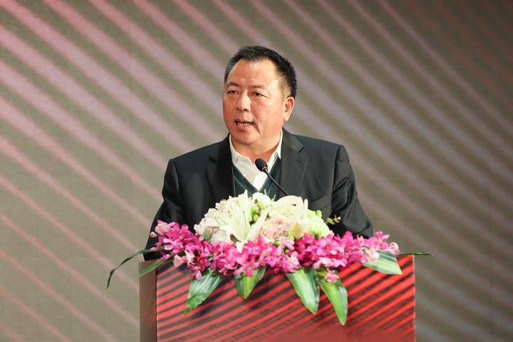 杭州市淳安县政协委员;滨江服务集团有限公司非执