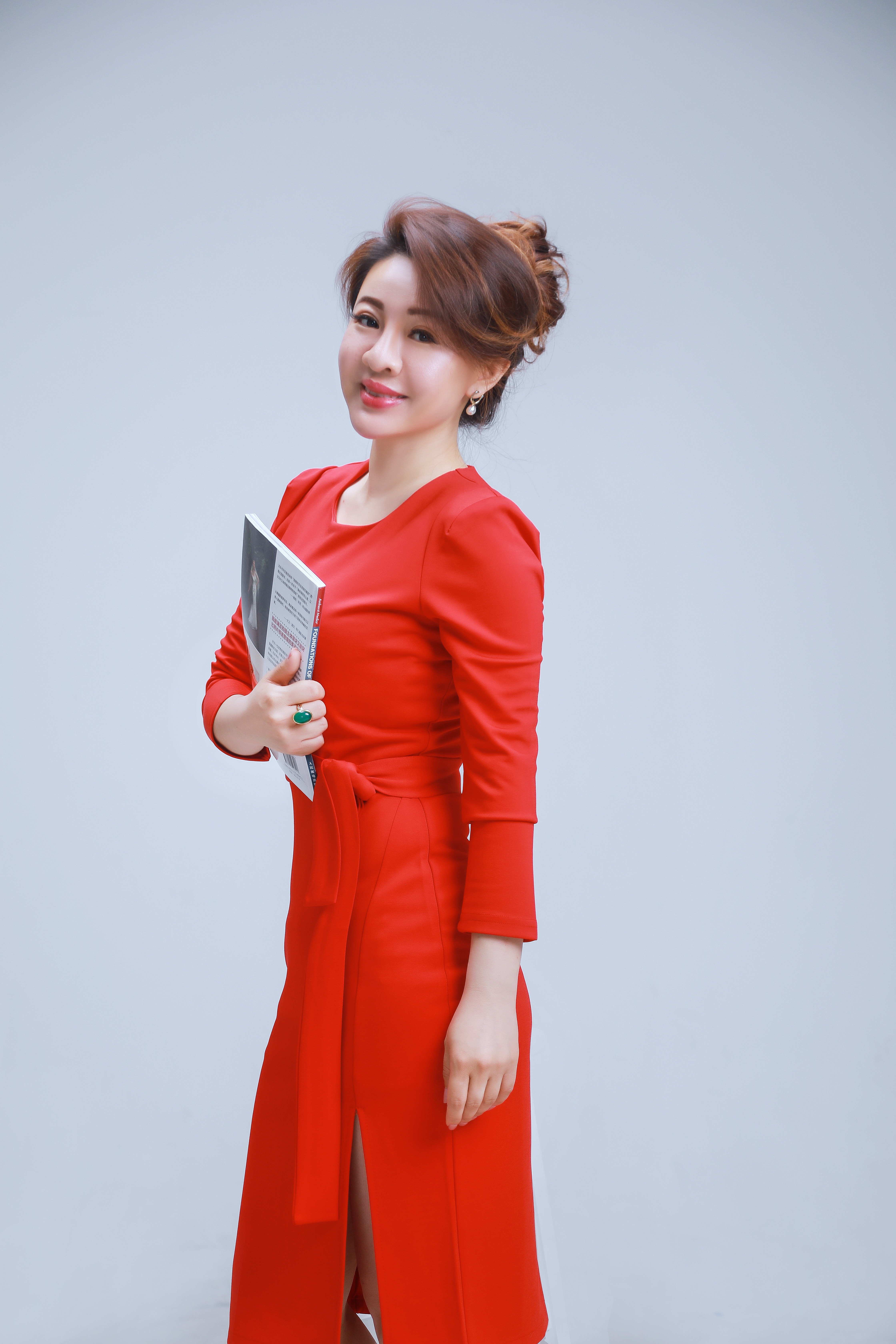是一位央视 a target="_blank" href="/item/主持人/4690681"