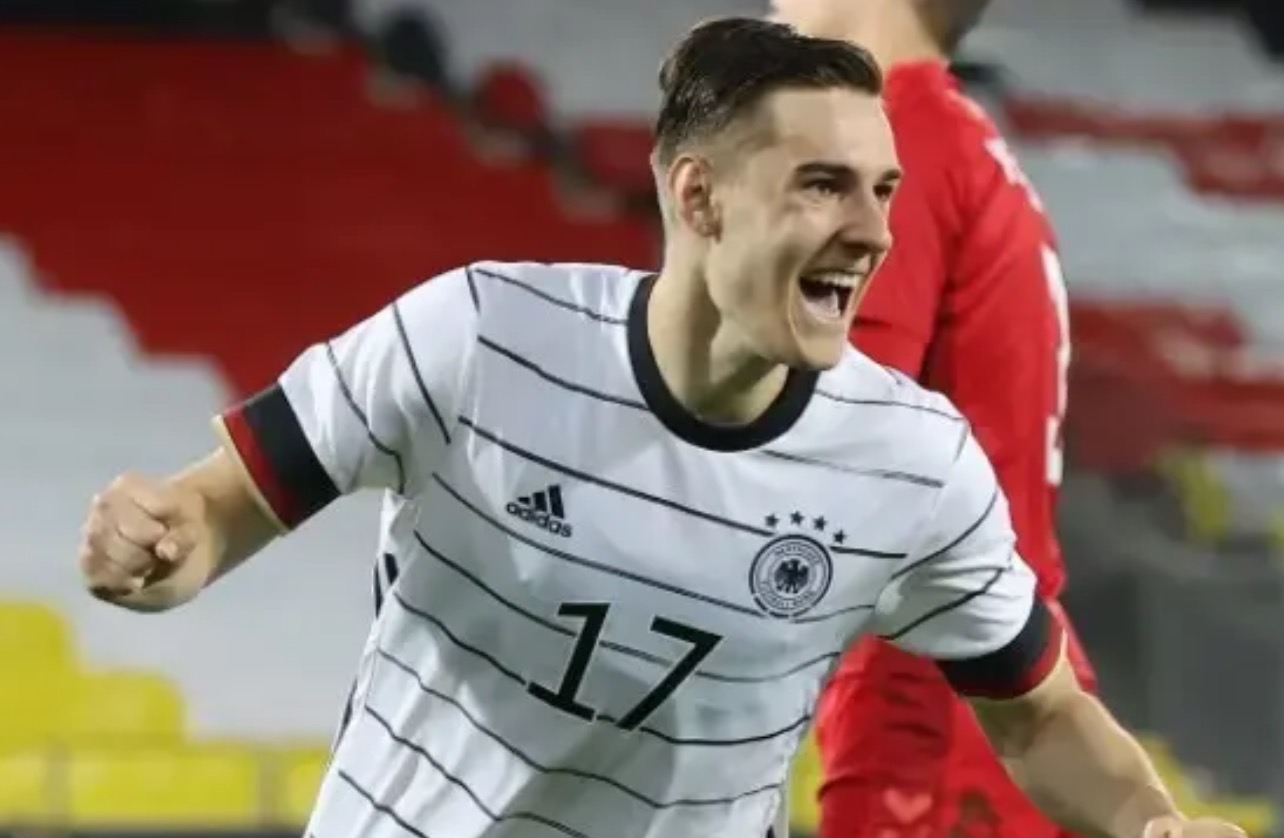  p data-id="gnbvukjmyp">弗洛里安·诺伊豪斯(fl