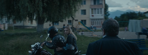  p>《毕业会考》是由 a target="_blank" href="/item/克里斯蒂安·蒙