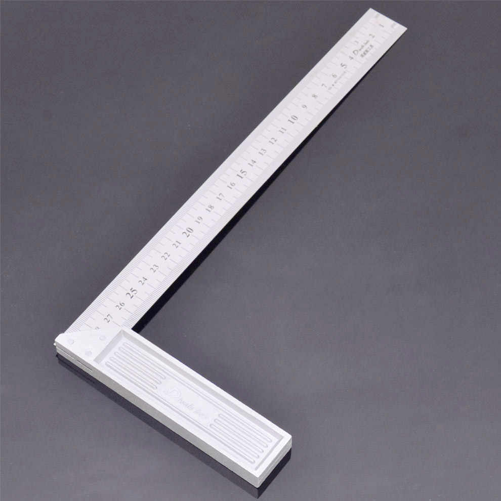  p>直角尺,是检验和划线工作中常用的量具,用于检测工件的垂直度及