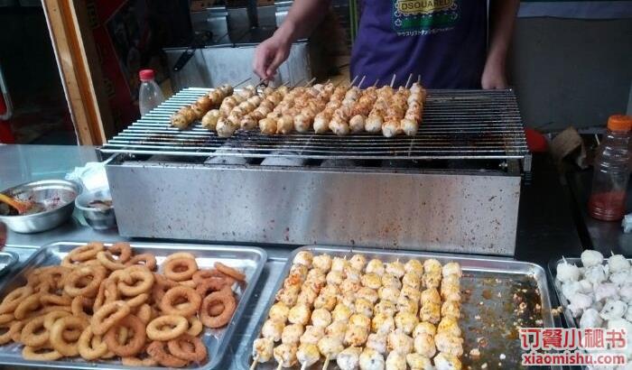  p>老劈柴院美食位于青岛市,营业时间是07:00-22:00. /p>