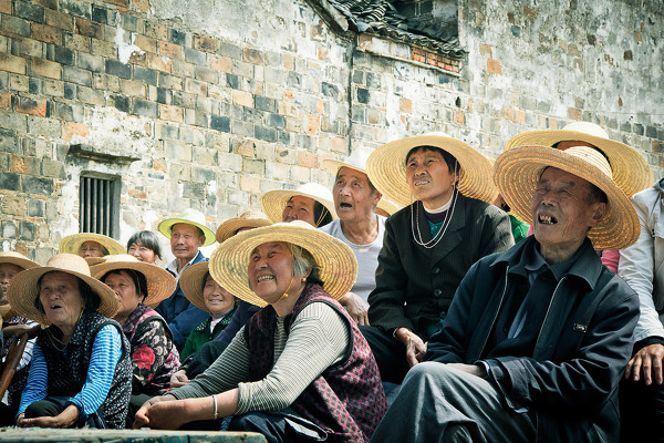 《父老乡亲》取材于