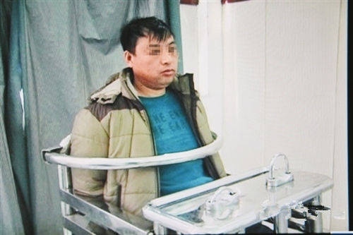 2015年8月10日中午13时许,大连二七广场发生一起严重车祸,一辆