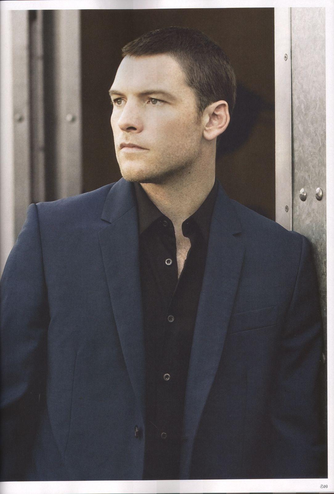  p>萨姆·沃辛顿(sam worthington),1976年8月2日出生于英国萨里郡哥