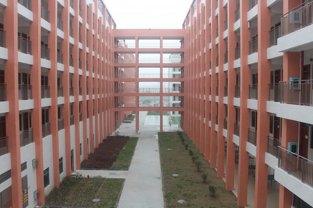 佛山市高明区沧江中学