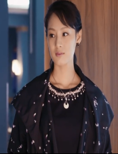  p data-id="gnyxy0np58">叶梓夕, a target=