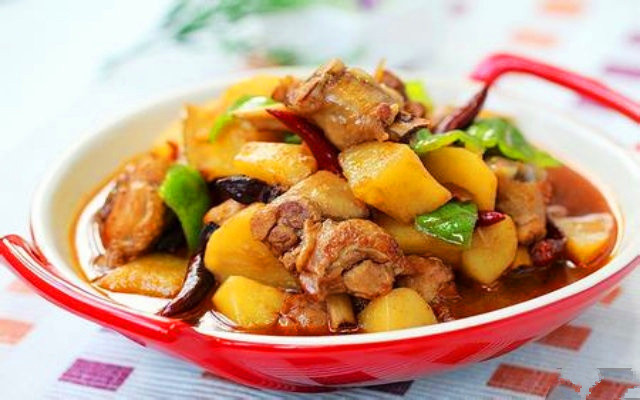 鸡肉烧土豆