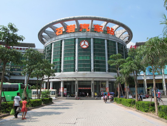 深圳石岩汽车站