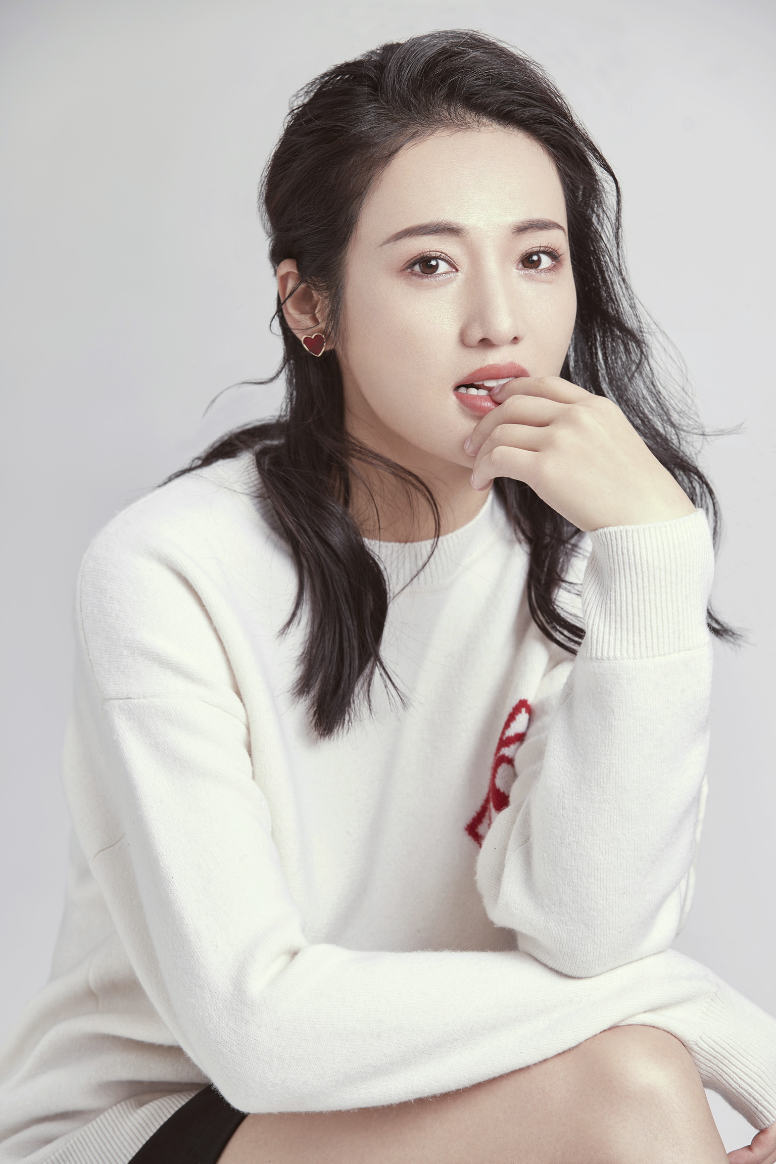  p>曹菡,中国内地女演员, 1991年出生于安徽铜陵,毕业于上海戏剧学院