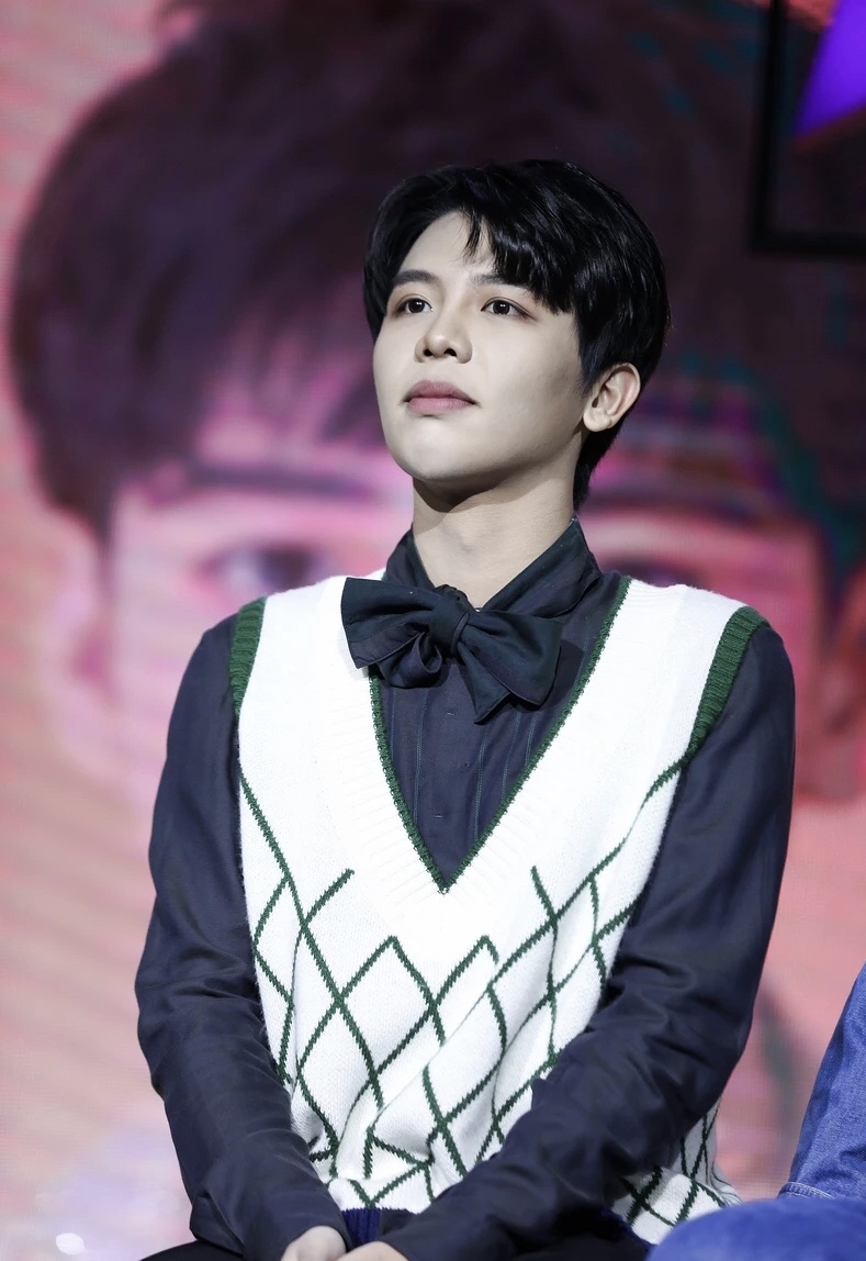  p>贾凡,1991年5月5日出生于山东省滨州市博兴县,毕业于山东师范大学