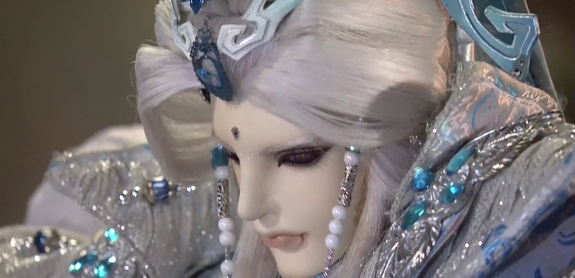  p>天迹,男,是《 a target="_blank" href="/item/霹雳布袋戏/155118"