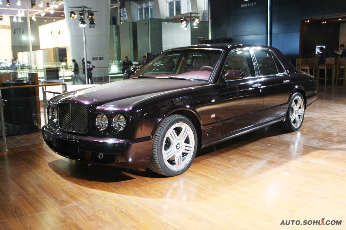  p> span class="ref" data-ctrid="sdf3ym7w0ucz">宾利雅致是宾利