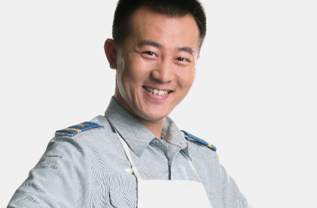  p data-id="gnwz6qisgs">王磊,空政电视艺术中心演员.