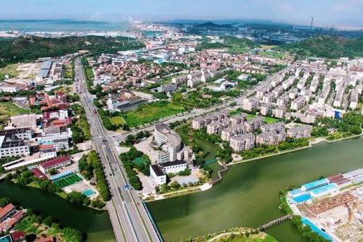  p data-id="gnaznd1001">东山村是浙江省宁波市鄞州区 a target="