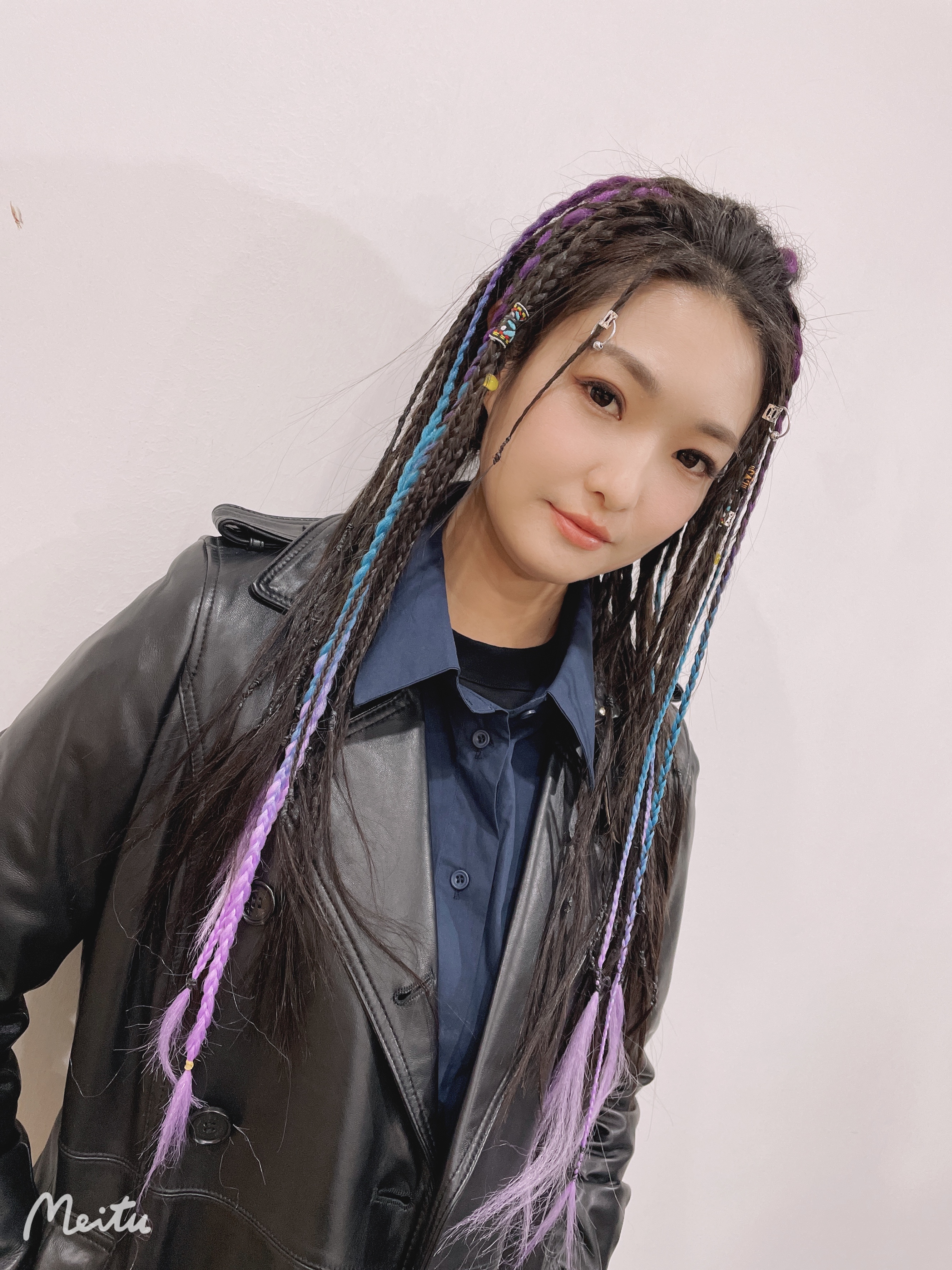 data-ctrid="2hznjljovf8">德德,原名德吉措,出生于青海贵德,歌手