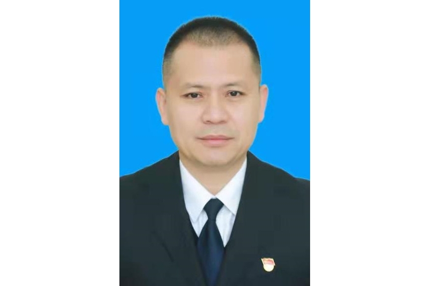 现任济南市平阴县人民政府副县长,平阴县公安局党委书记,局长