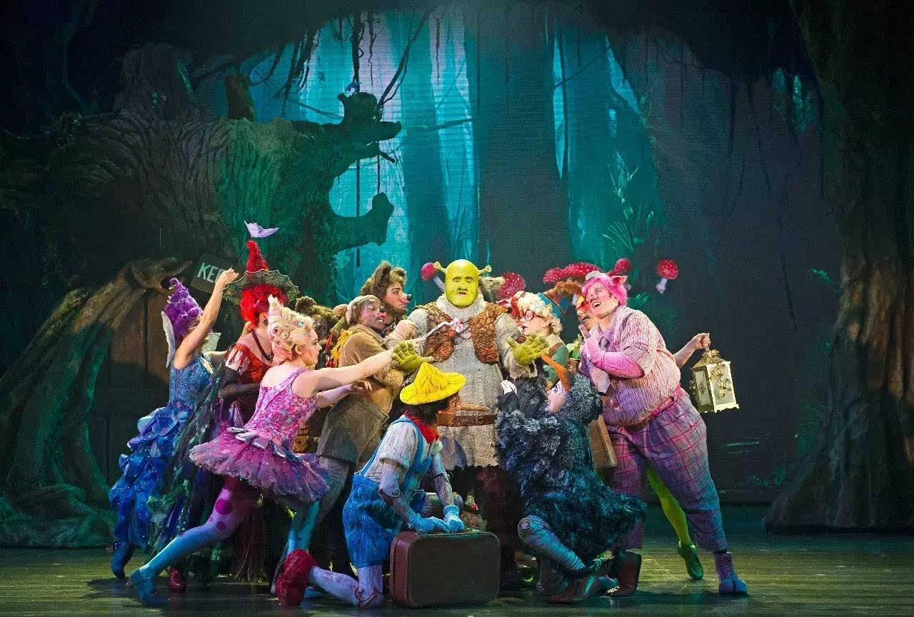 productions公司根据卖座动画片《怪物史瑞克》改编创作的音乐剧