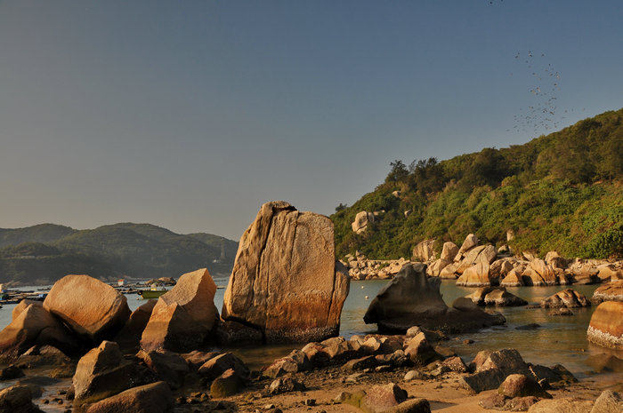  p>石景长廊是东澳岛上天然石头景的集合,岛上的主要人文历史遗迹都在