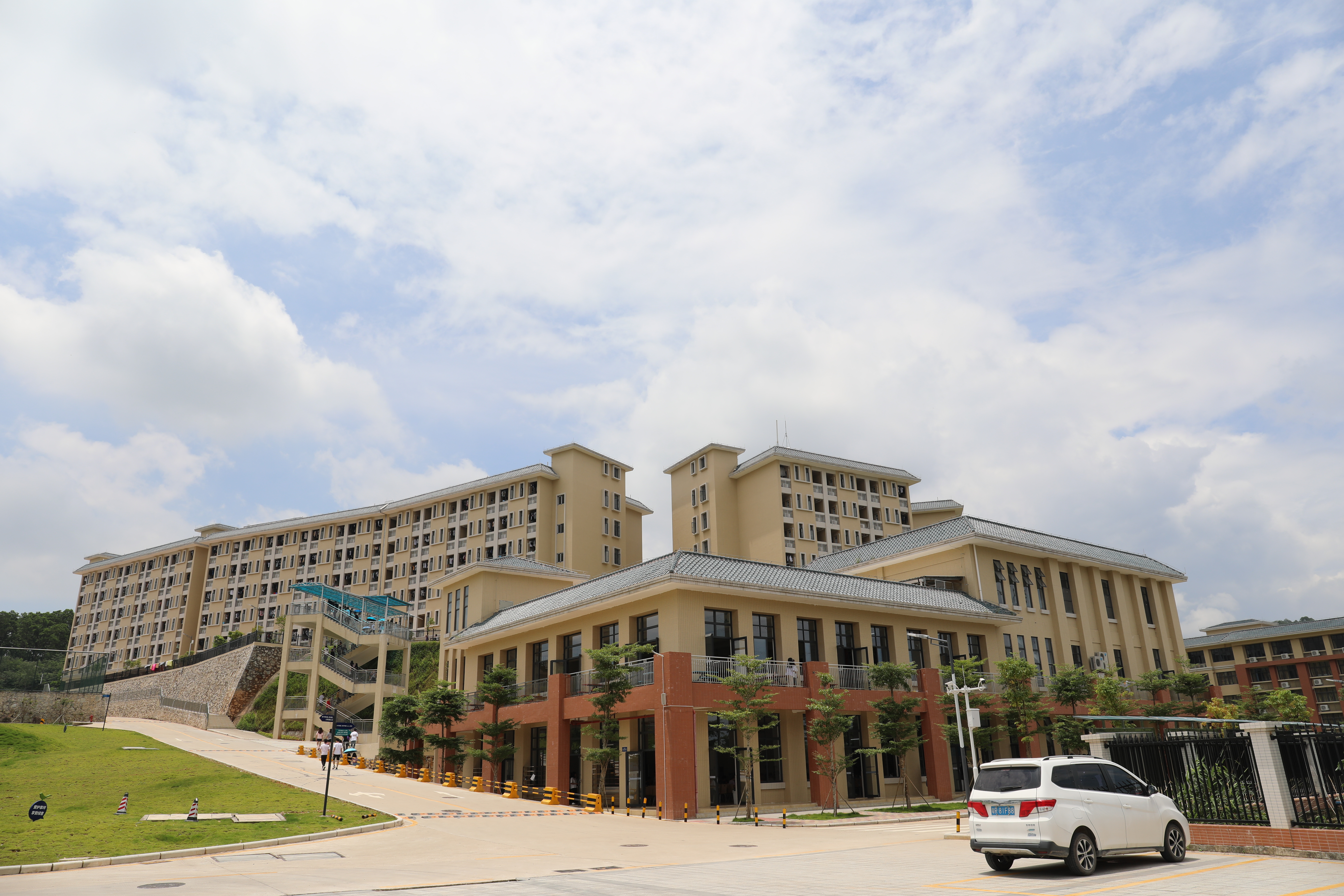  p>广州华南商贸职业学院(guangzhou south china business trade