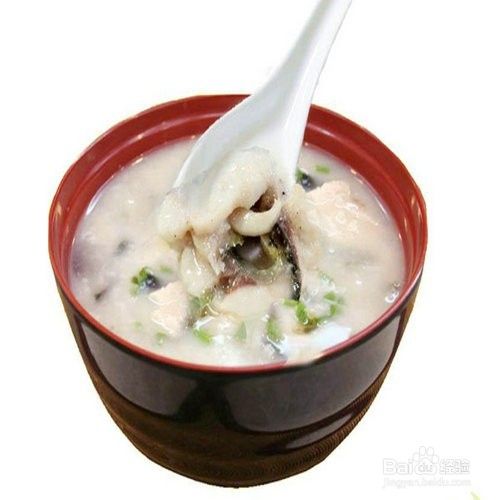  p>鲤鱼苡米大蒜粥是以鲤鱼,薏苡仁为主料制作的粥. /p>