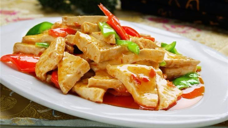 青椒炒青岩豆腐
