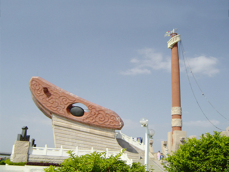  p data-id="gnbr245zxp">澄海红头船公园位于中国广东省汕头市韩江