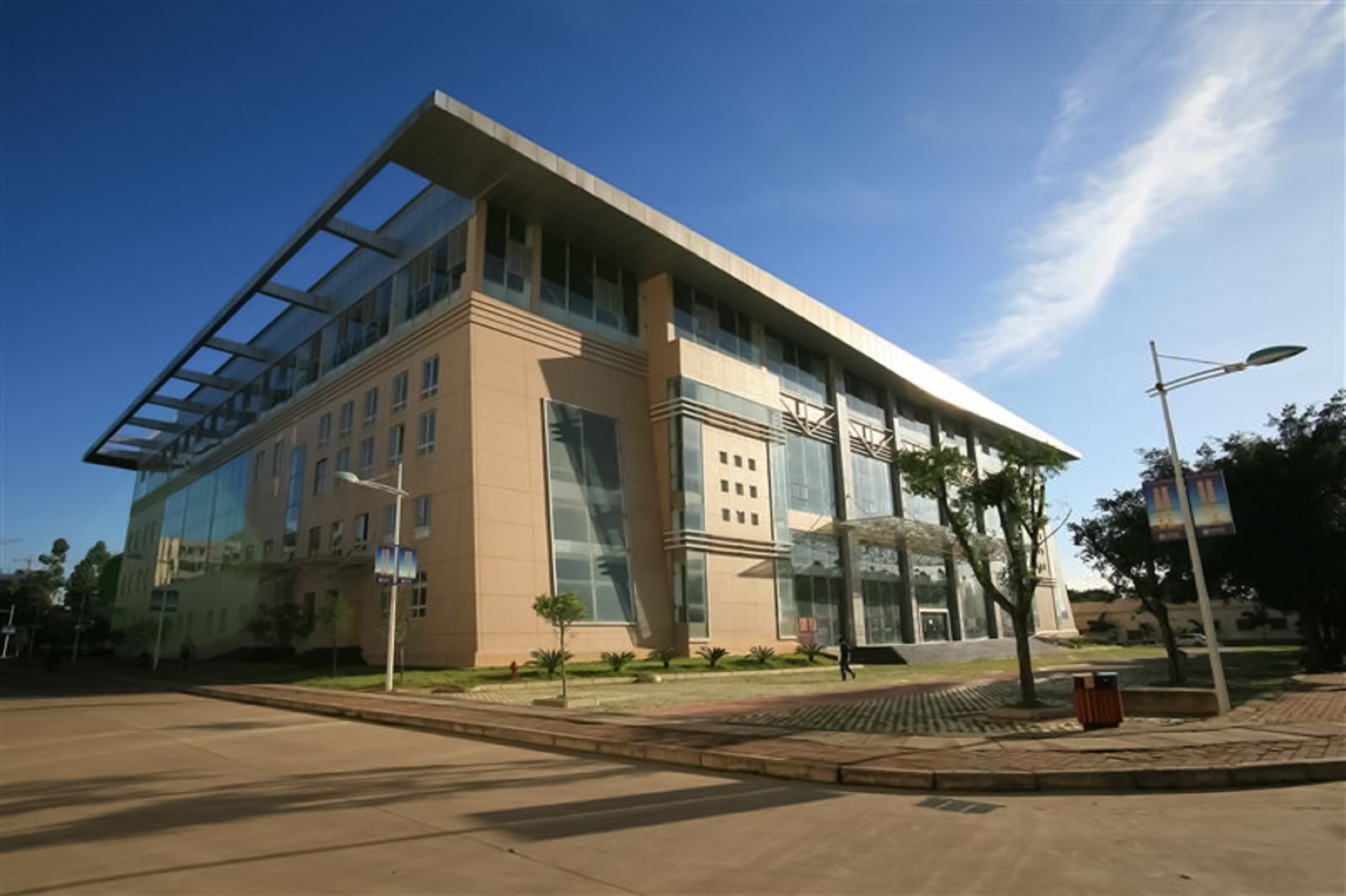 广西科技大学