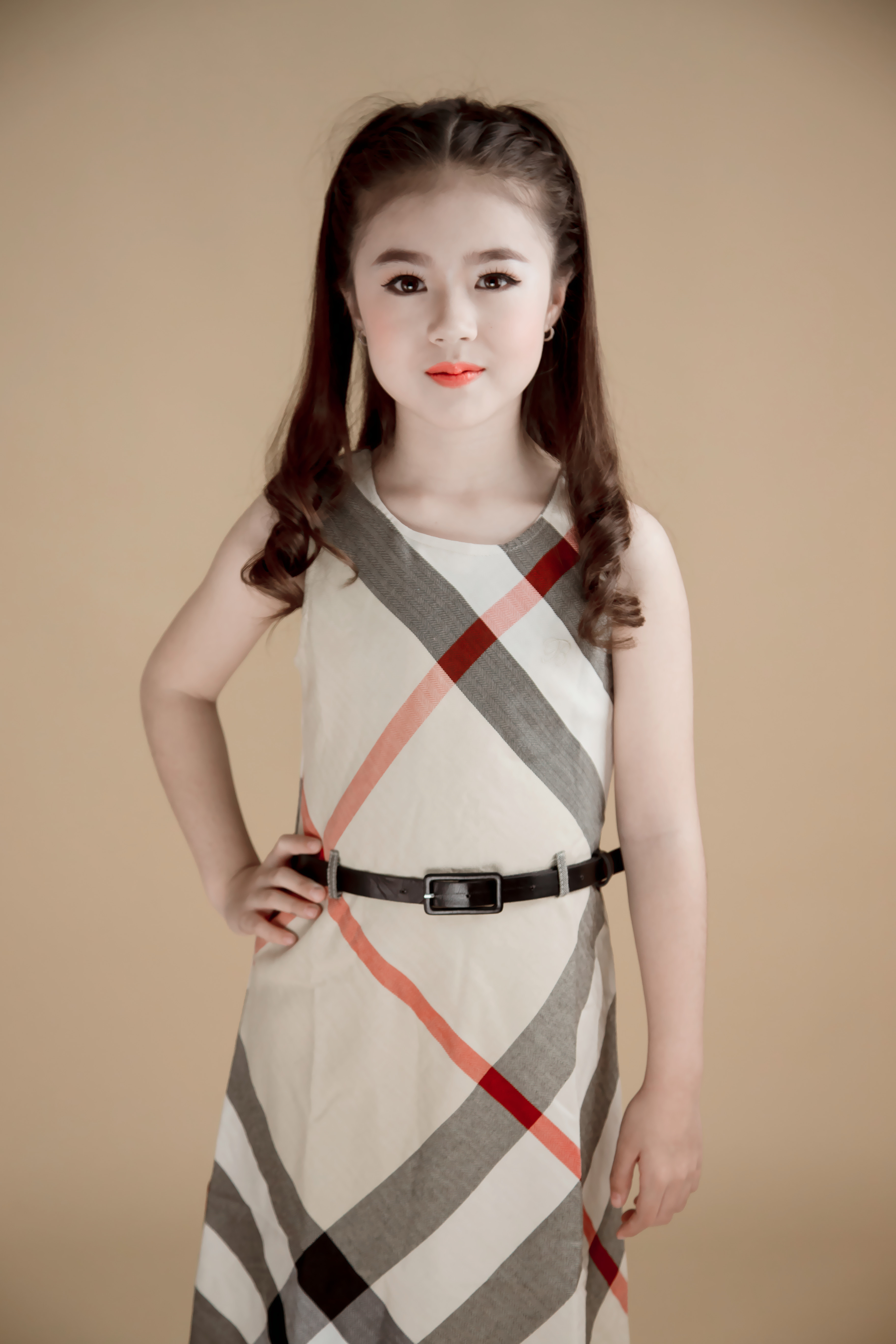  p>曾凯恬,小名恬恬,中美混血儿,童星,2005年3月30日出生于 a target=