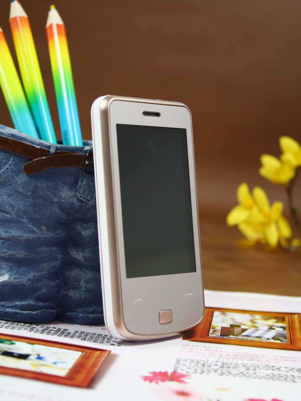  p>oppo t15是oppo公司生产的一款直板手机. /p>