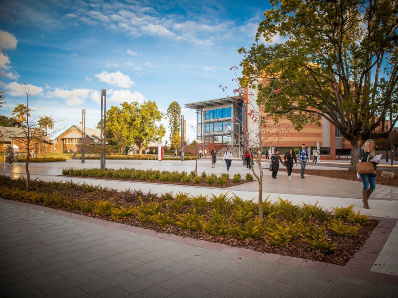  p>西悉尼大学(western sydney university ,简称:wsu),1989年成立于
