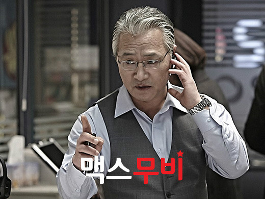  p>李璟荣 i>(         ) /i>,1960年12月12日生于韩国忠清北道,毕业