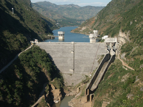  p>鲁布革水电站位于云南省 a data-lemmaid="10689940">罗平县 /a>和